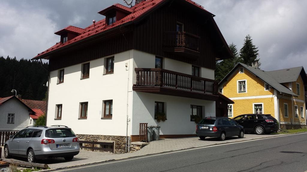 Apartmany Zelezna Ruda Exterior photo